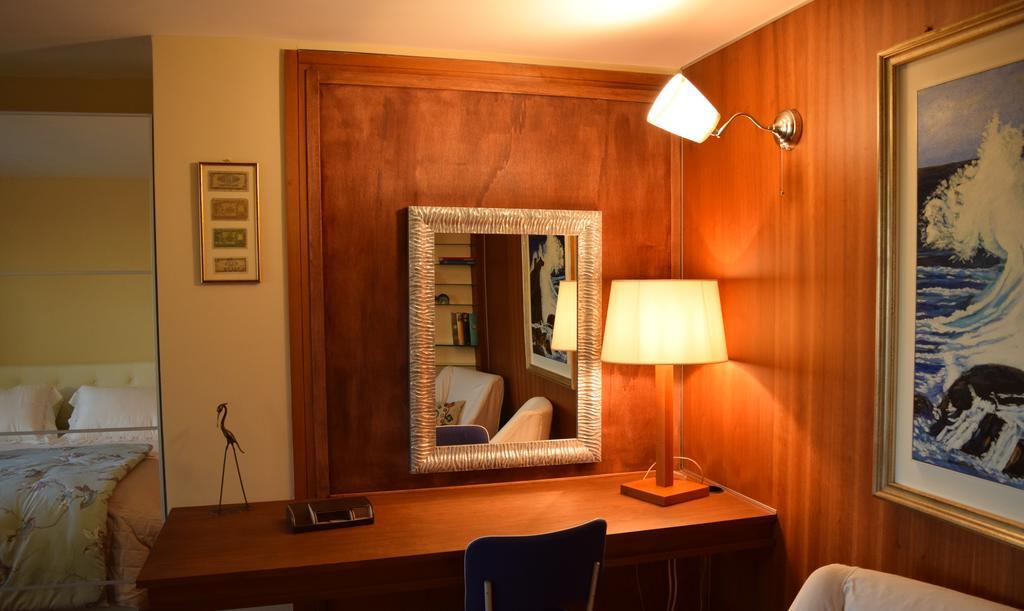 Le Petite Resort B&B Roma Ngoại thất bức ảnh